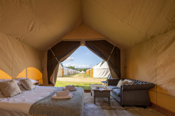 Safari Ensuite - Image 2