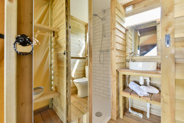 Safari Ensuite - Image 3